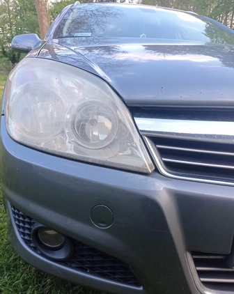 Opel Astra cena 9500 przebieg: 365448, rok produkcji 2007 z Puławy małe 191